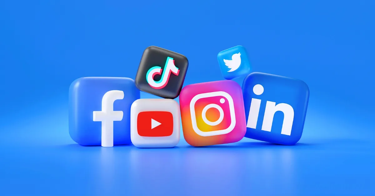 3D icons of popular social media platforms, perfect for illustrating content atomization, are displayed against a bright blue background.